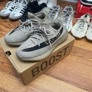 YEEZY Boost 350 V2 Slate Size 5 Men’s = Size 6 Women’s